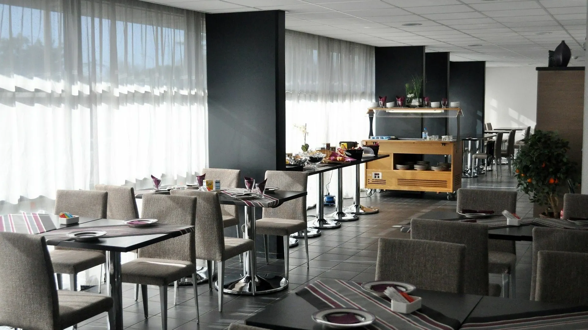 Lägenhetshotell Alezan Hotel & Residence Toulouse